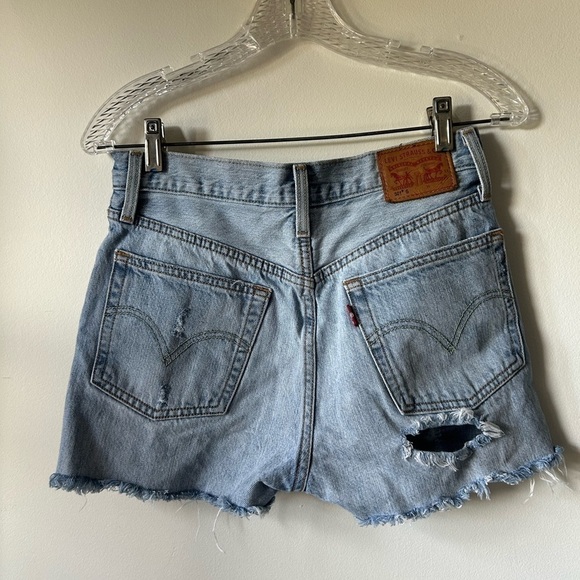Levi’s  501 Ripped Jean Shorts - Picture 2 of 4